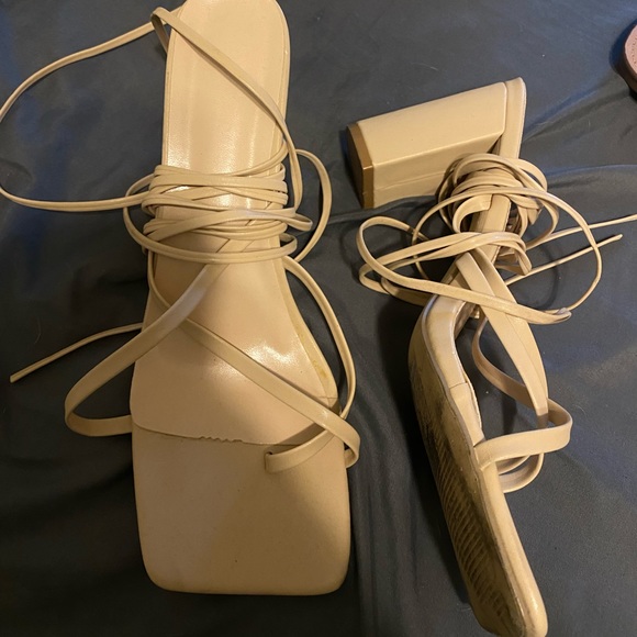 wide width nude heels straps - Picture 1 of 2